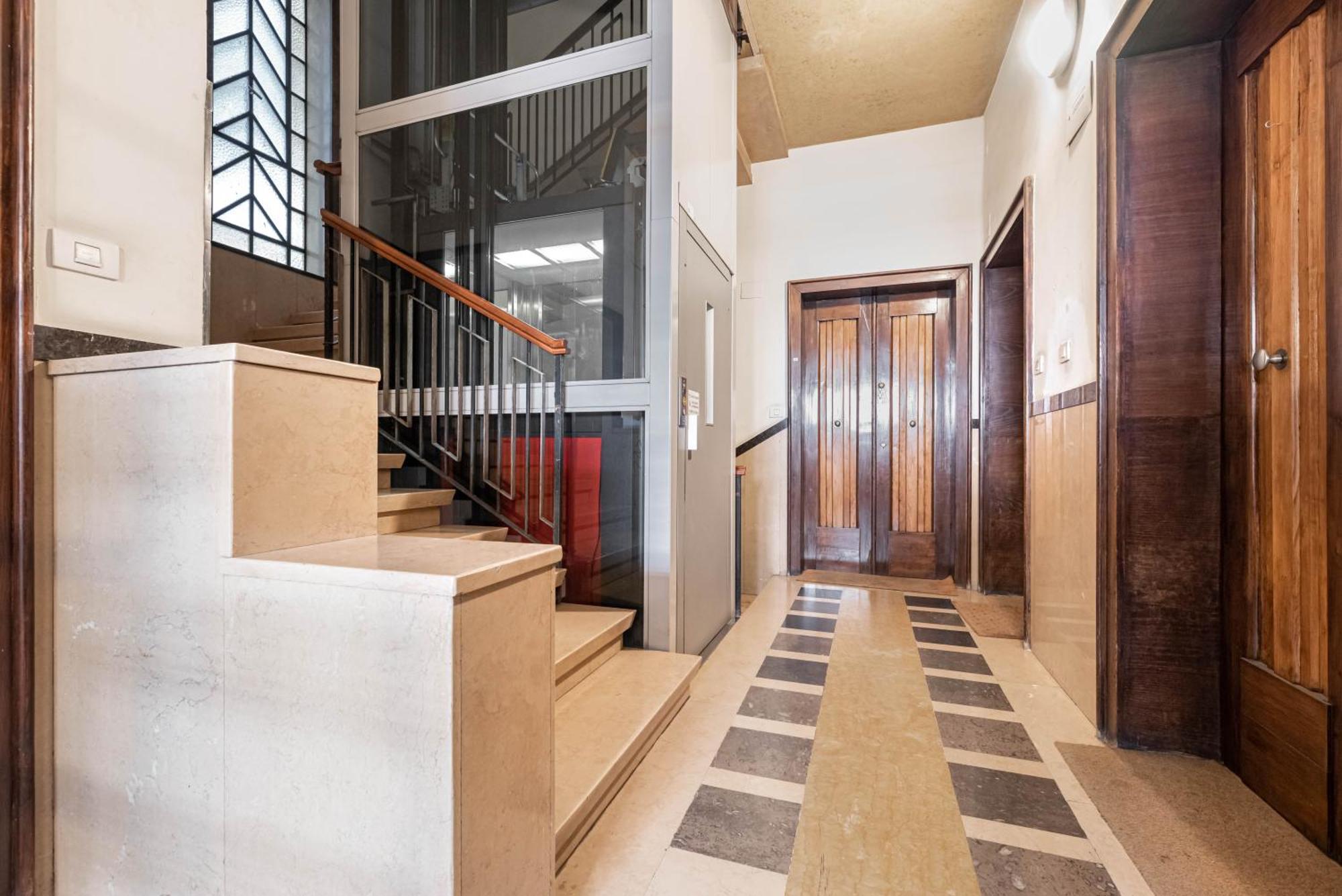 Piazza Isolo Central Apartment Verona Eksteriør billede