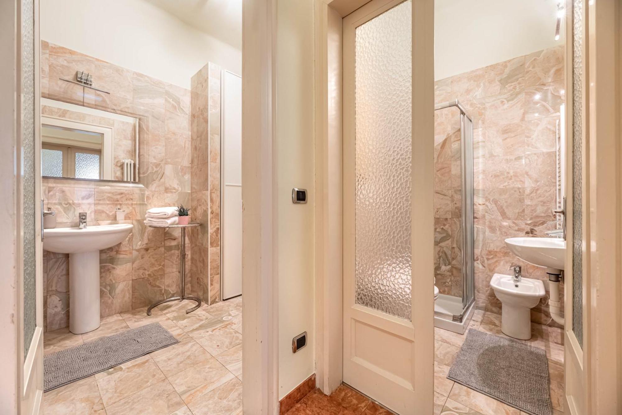 Piazza Isolo Central Apartment Verona Eksteriør billede