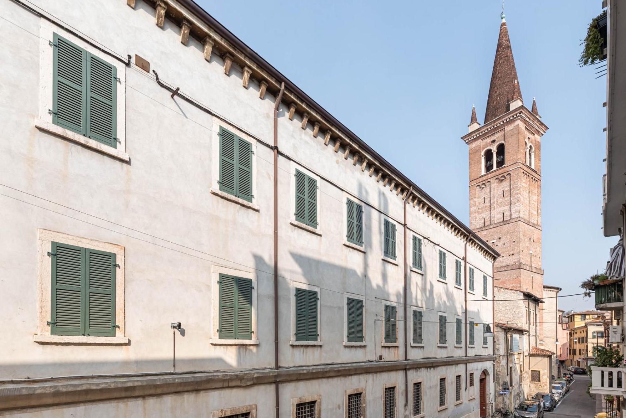 Piazza Isolo Central Apartment Verona Eksteriør billede